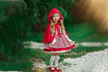 Disfraz con Caperucita Roja para Niños